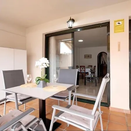 Apartamento Geranios شقة *
